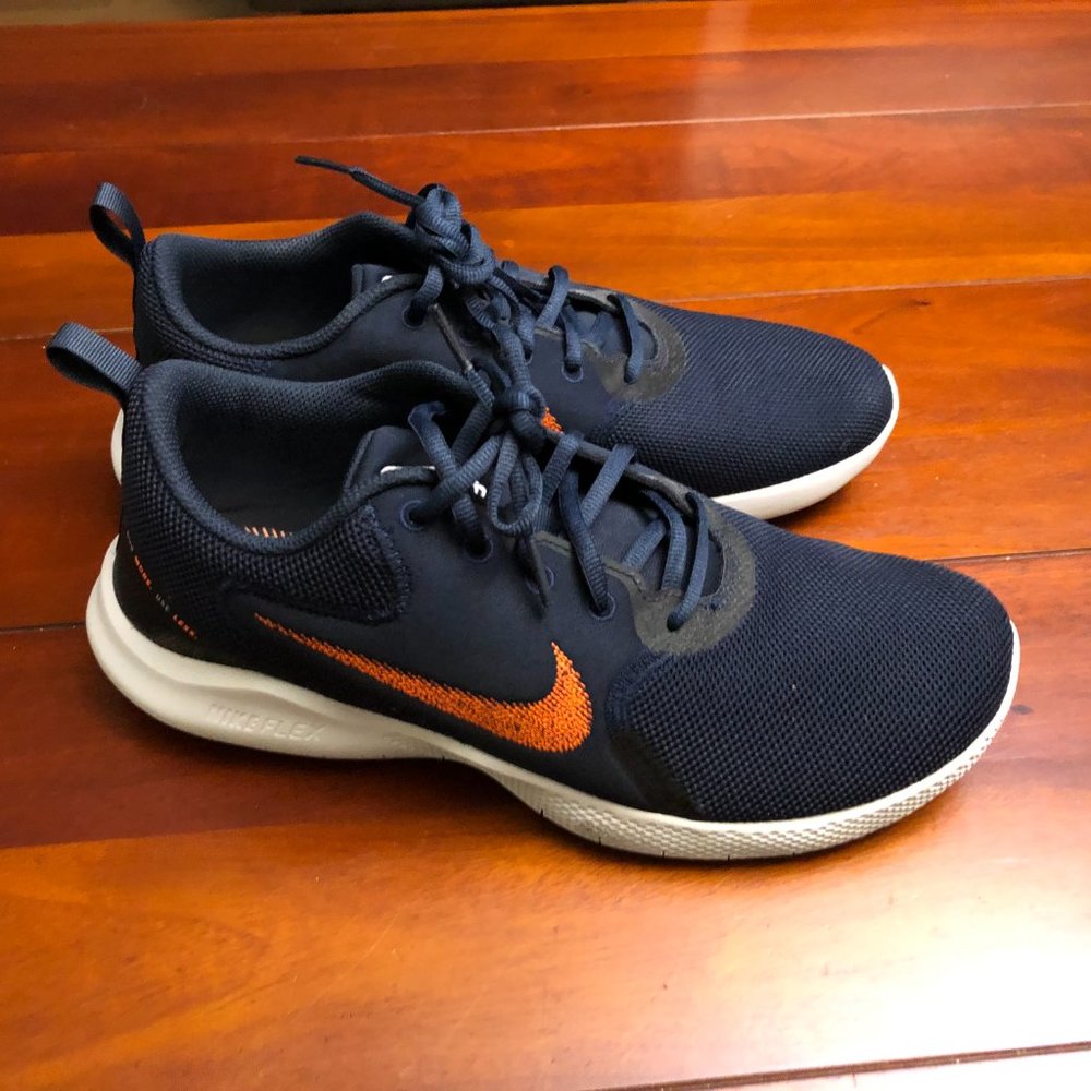 Nike Flex Experience Rn 10, size 10.5 4e